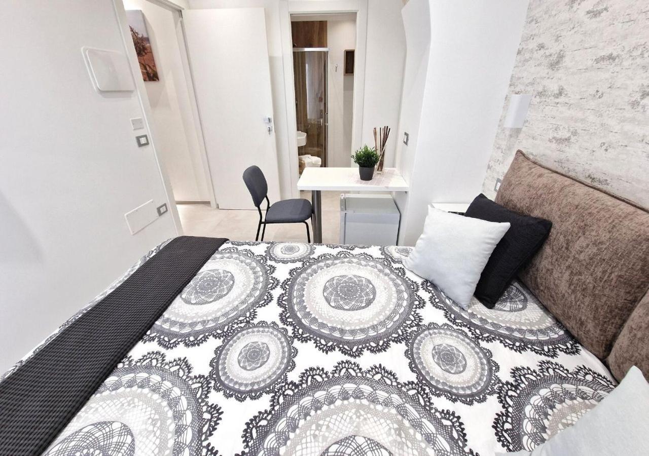 B&B Tra Le Vie Del Borgo Вьесте Экстерьер фото