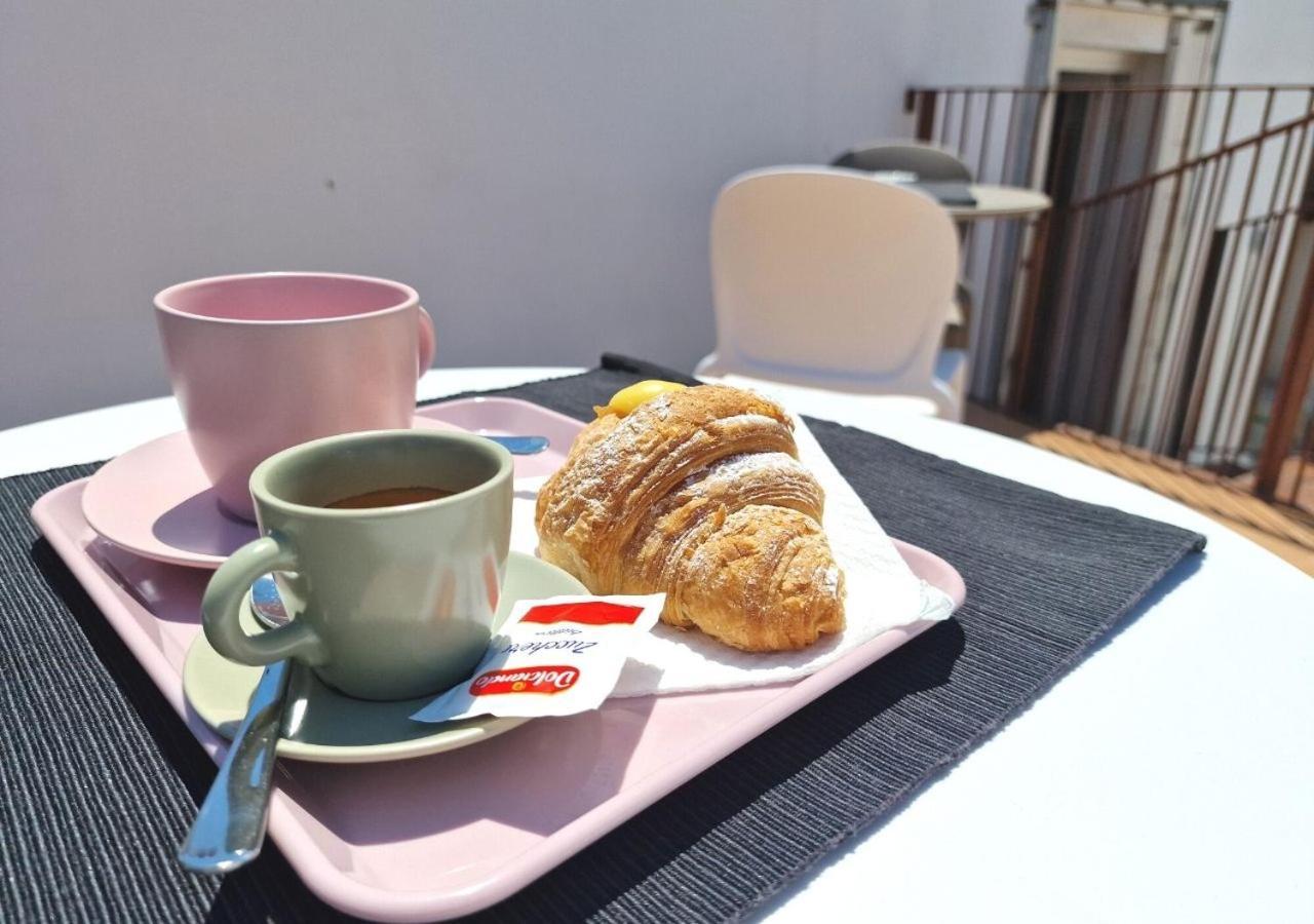 B&B Tra Le Vie Del Borgo Вьесте Экстерьер фото